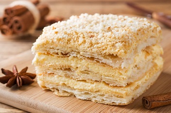 طرز تهیه شیرینی ناپلئونی؛ سخت اما خوشمزه!