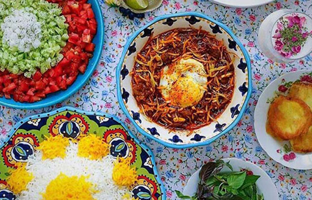 پیچاق قیمه (خورش بادام)