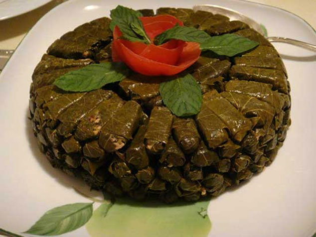 طرز تهیه دلمه برگ مو
