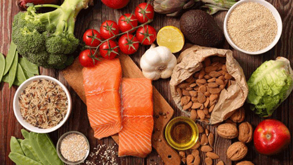 ۱۲ مورد از بهترین ویتامین‌ها برای سوزاندن چربی و ساختن ماهیچه