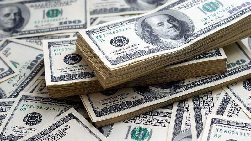 بازگشت نرخ خرید دلار به کانال ۱۹ هزار تومانی