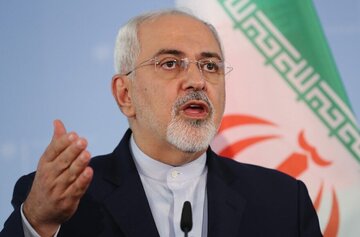 ظریف: دورویی آمریکا نفس‌گیر است