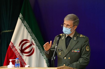 وزیر دفاع: جنایتکاران را تا انتها تعقیب می‌کنیم