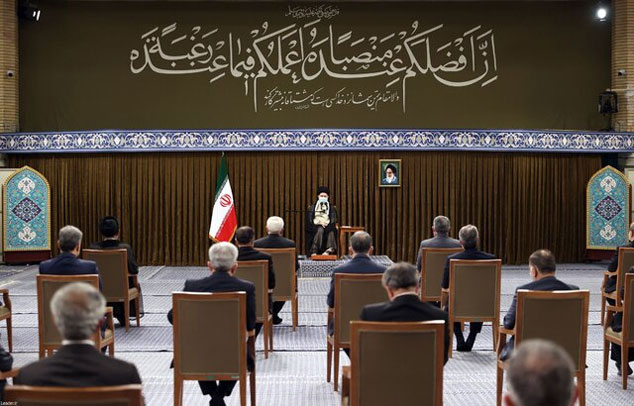 آخرین دیدار رئیس‌جمهور و هیئت دولت دوازدهم با رهبر انقلاب
