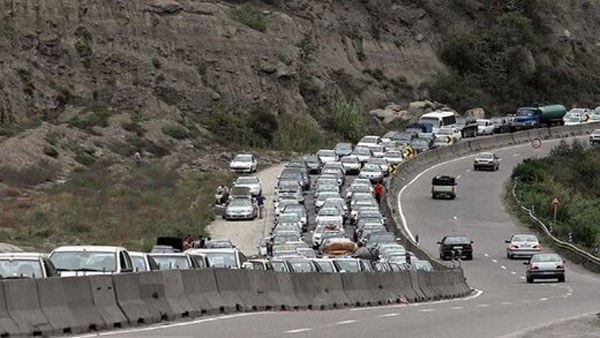 جاده هراز در پی ترک برداشتن کوه؛ مسدود می‌شود؟