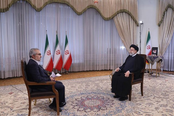 قیمت نان، دارو و بنزین تغییر نمی‌کند/ کمک هزینه معیشتی ۳۰۰ هزار و ۴۰۰ هزار تومانی پرداخت می‌شود