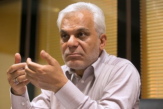طلایی: خطر روی کارآمدن یک «شومن سیاسی» در انتخابات۱۴۰۰ وجود دارد